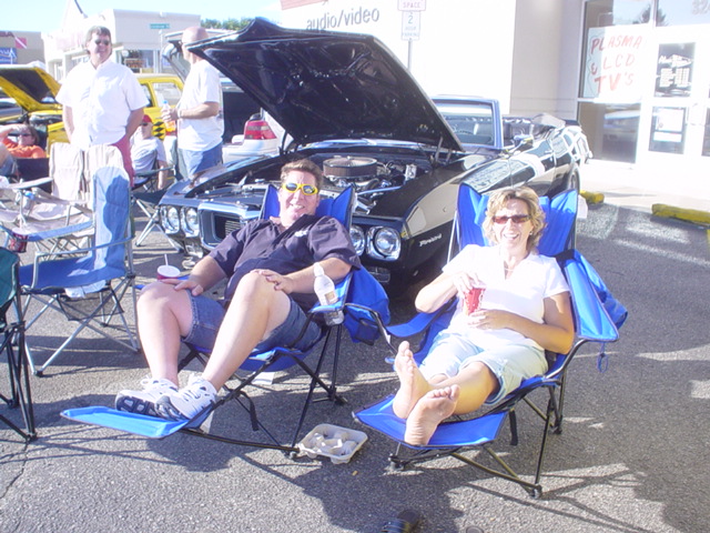 Dwayne & Donna Hyrnyk enjoy the cruise.