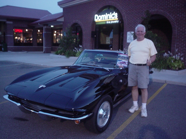 Bob Dube wins the YKM BoS award for his excellent  63 Vette