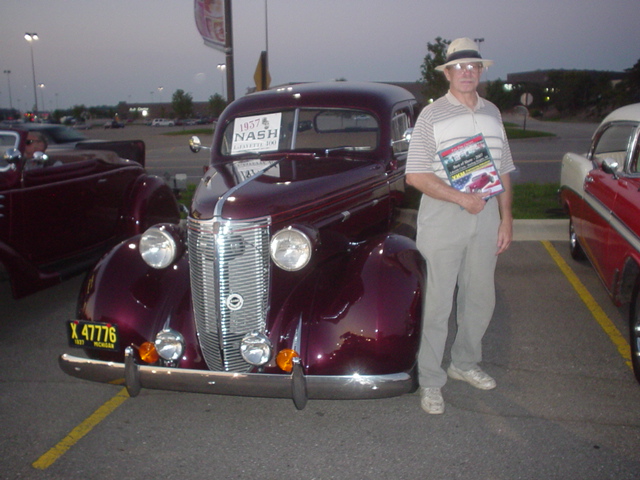 Al Retell gets the YKM Best of Show for his rare 1937 Nash Lafette.