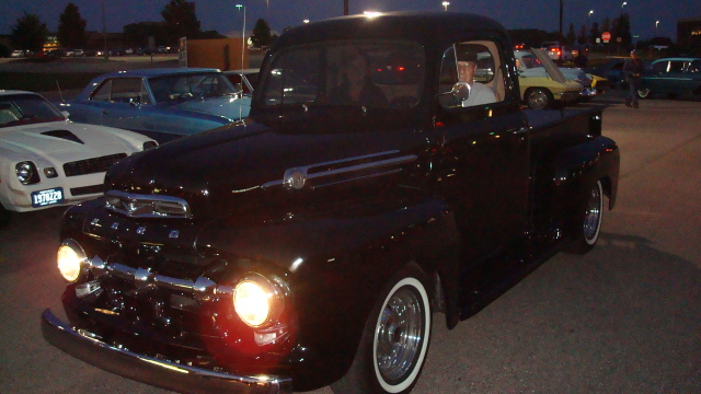 YKM Engineering BoS is won by Bob Kuttner for his slick 1952 Ford Pickup.