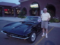 Bob Dube wins the YKM BoS award for his excellent  63 Vette