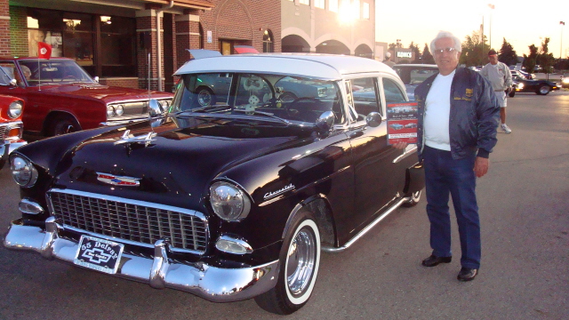 Noonan GMC Best GM cruiser goes to Don Caputo & his classic 55 Chevy Delray.