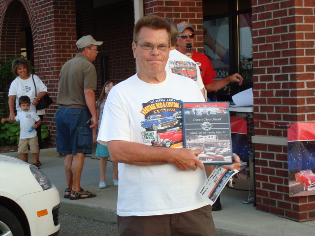 Robert Heilman wins The SnS Cruisers Choice plaque