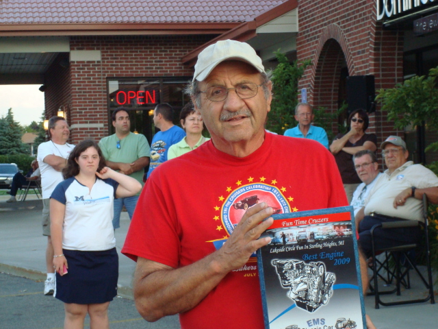 Don & Betty Kostrach win the EMS Best Engine award